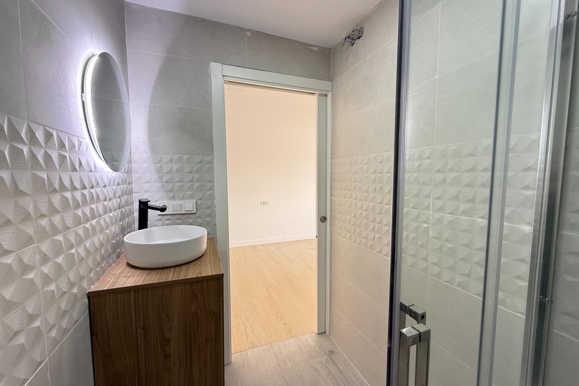 Resale - Apartment - Torrevieja - Playa de los Naufragos