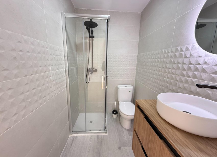 Resale - Apartment - Torrevieja - Playa de los Naufragos