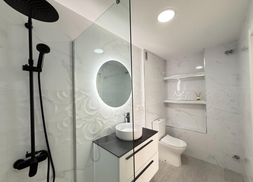 Resale - Apartment - Torrevieja - Playa de los Naufragos