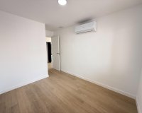 Resale - Apartment - Torrevieja - Playa de los Naufragos