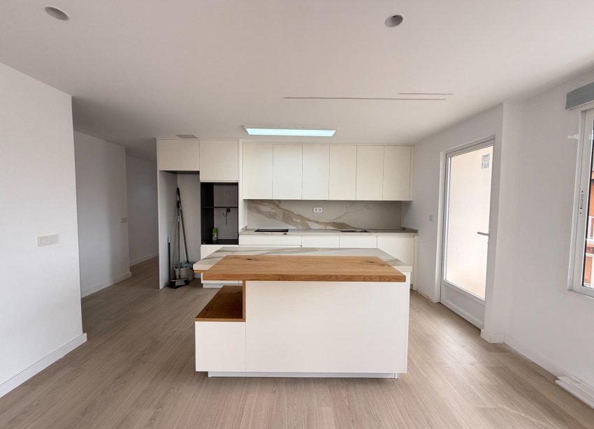 Resale - Apartment - Torrevieja - Playa de los Naufragos