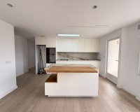 Resale - Apartment - Torrevieja - Playa de los Naufragos