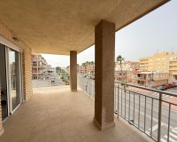 Resale - Apartment - Torrevieja - Playa de los Naufragos