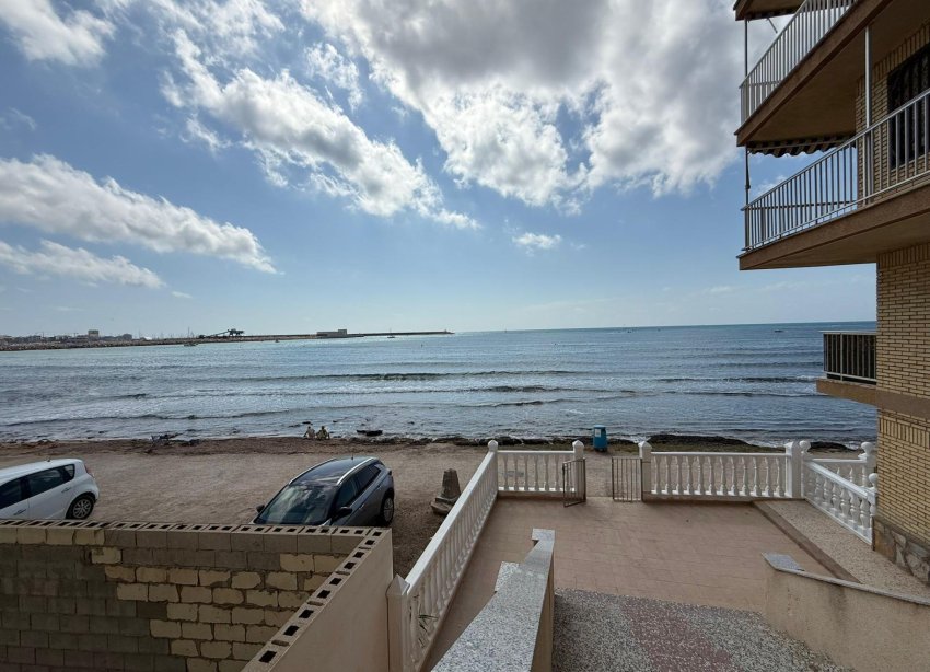 Resale - Apartment - Torrevieja - Playa de los Naufragos