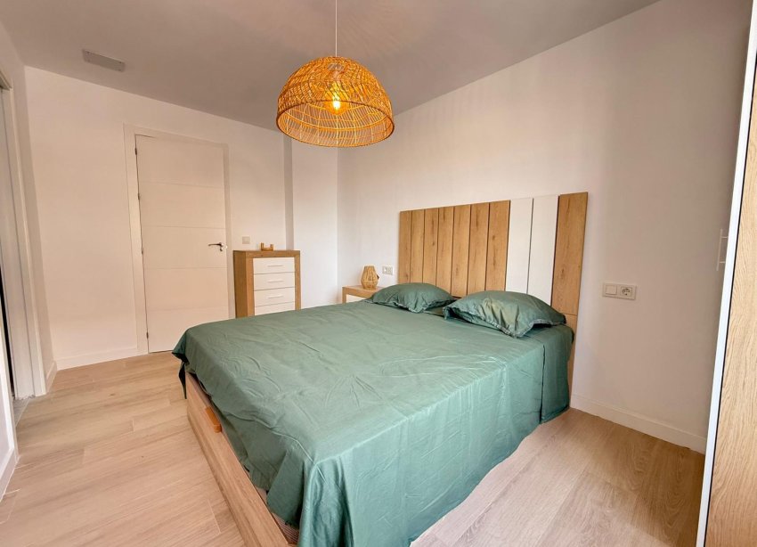 Resale - Apartment - Torrevieja - Playa de los Naufragos