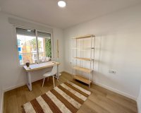 Resale - Apartment - Torrevieja - Playa de los Naufragos