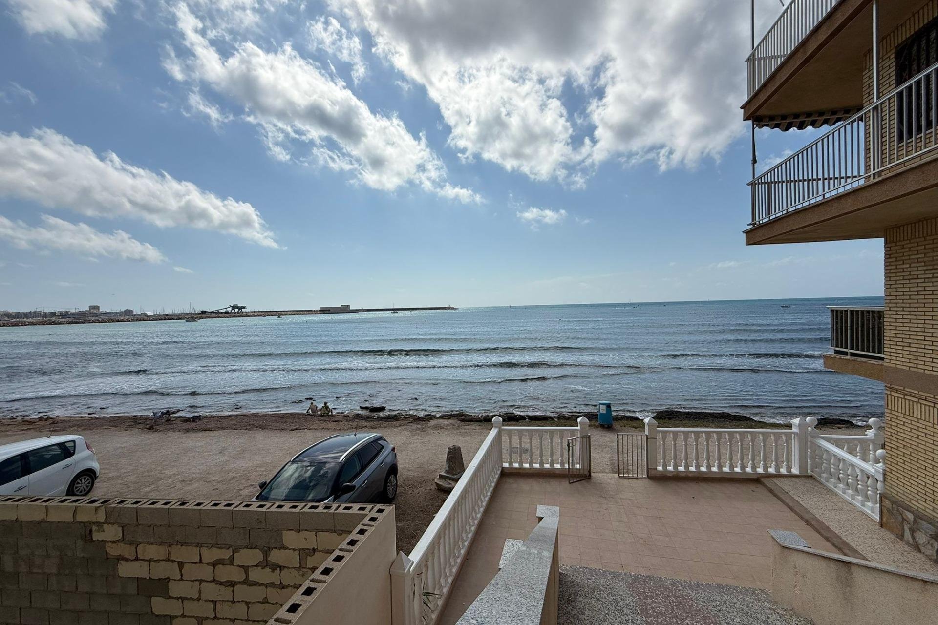 Resale - Apartment - Torrevieja - Playa de los Naufragos