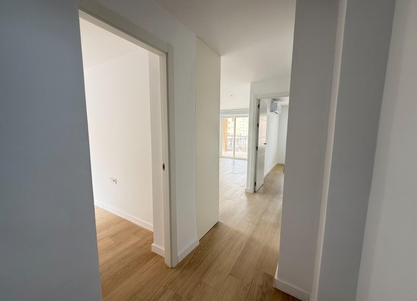 Resale - Apartment - Torrevieja - Playa de los Naufragos