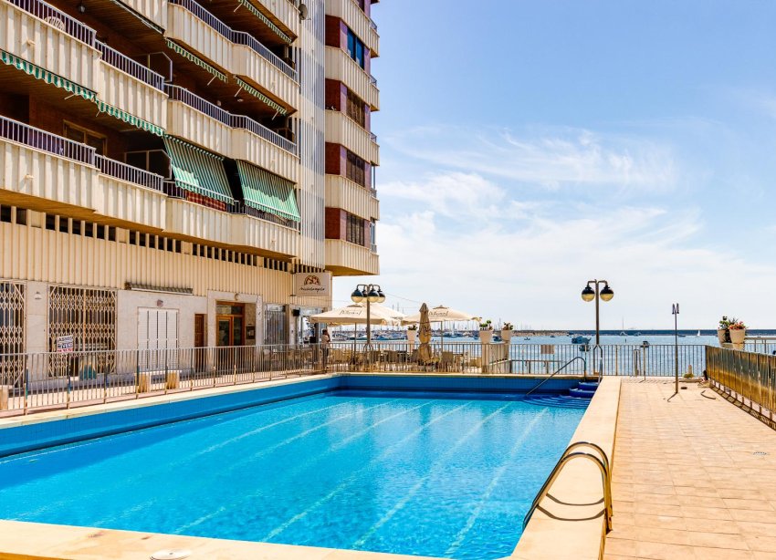 Resale - Apartment - Torrevieja - Playa del Acequión