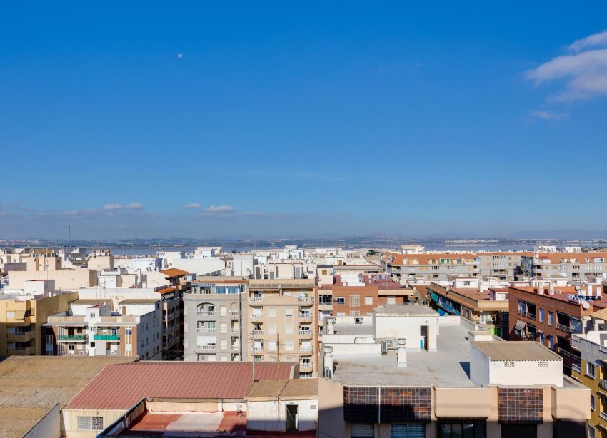 Resale - Apartment - Torrevieja - Playa del Acequión