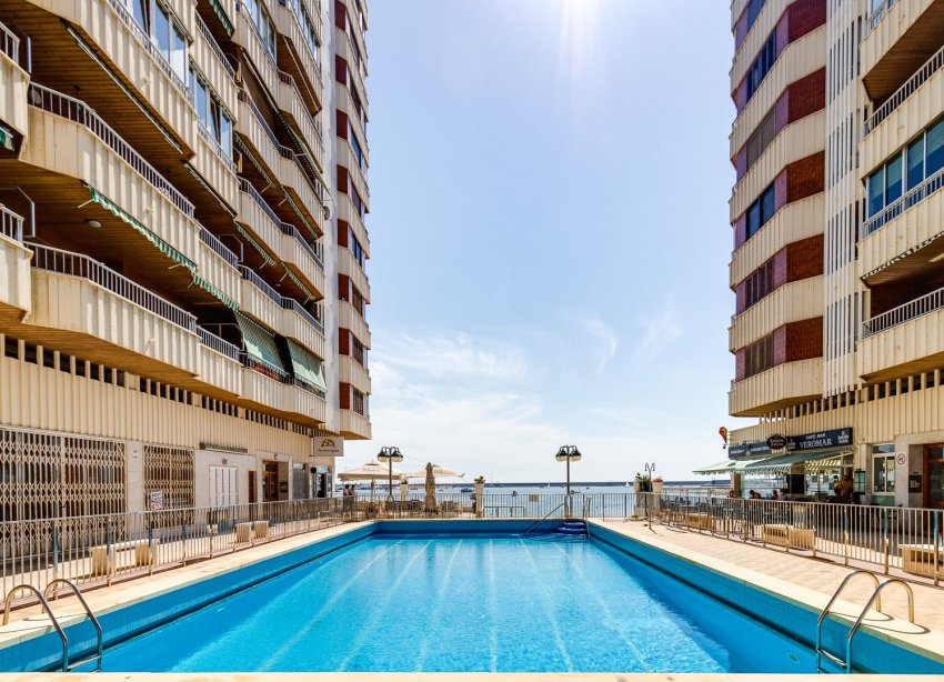 Resale - Apartment - Torrevieja - Playa del Acequión