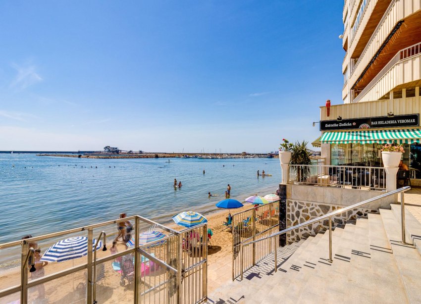 Resale - Apartment - Torrevieja - Playa del Acequión