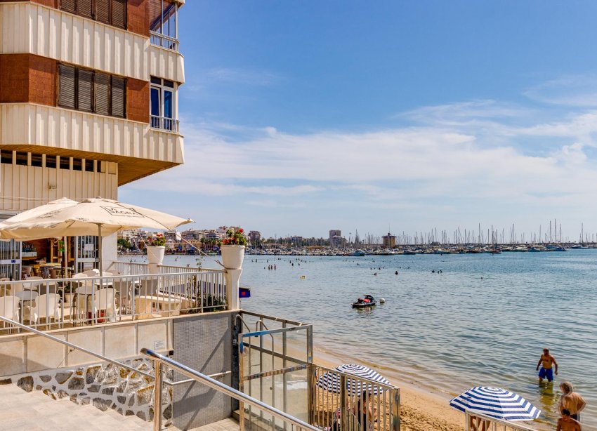 Resale - Apartment - Torrevieja - Playa del Acequión