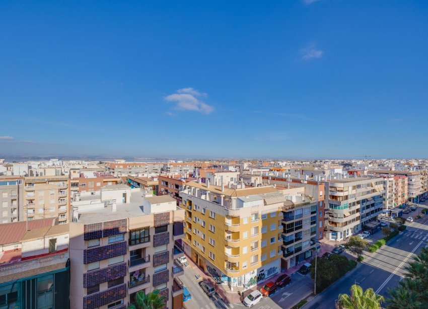 Resale - Apartment - Torrevieja - Playa del Acequión