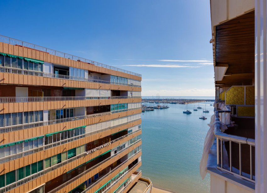 Resale - Apartment - Torrevieja - Playa del Acequión