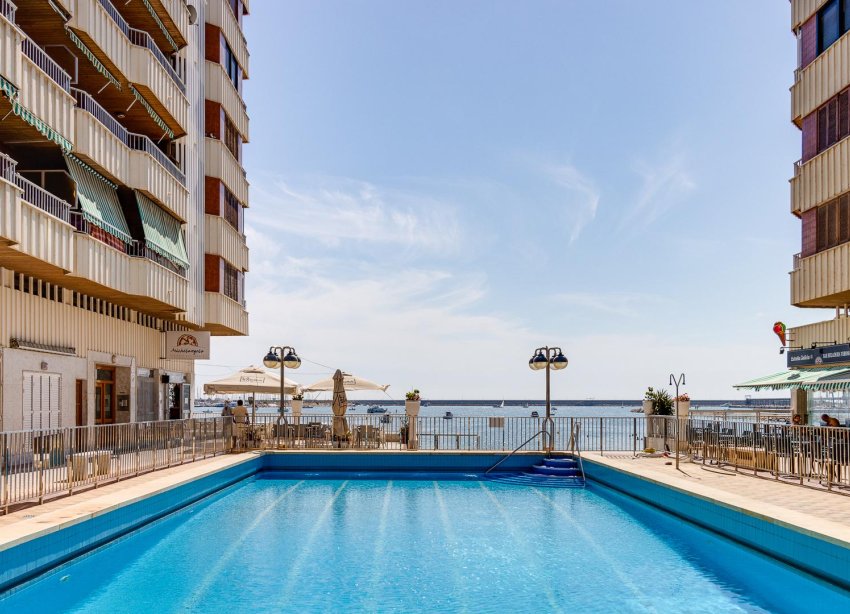 Resale - Apartment - Torrevieja - Playa del Acequión