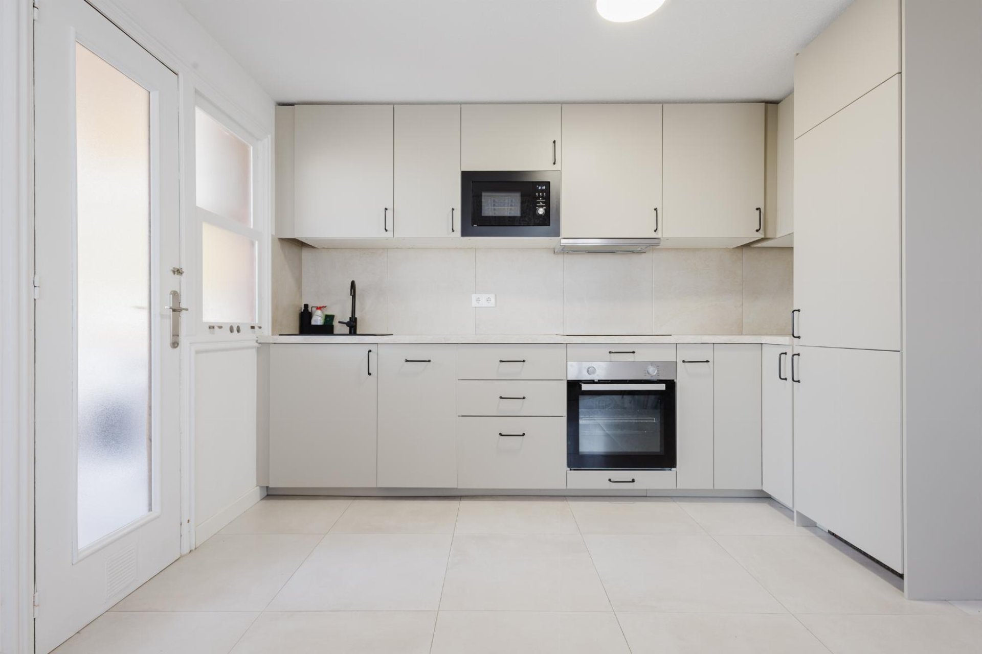 Resale - Apartment - Torrevieja - Playa del Acequión