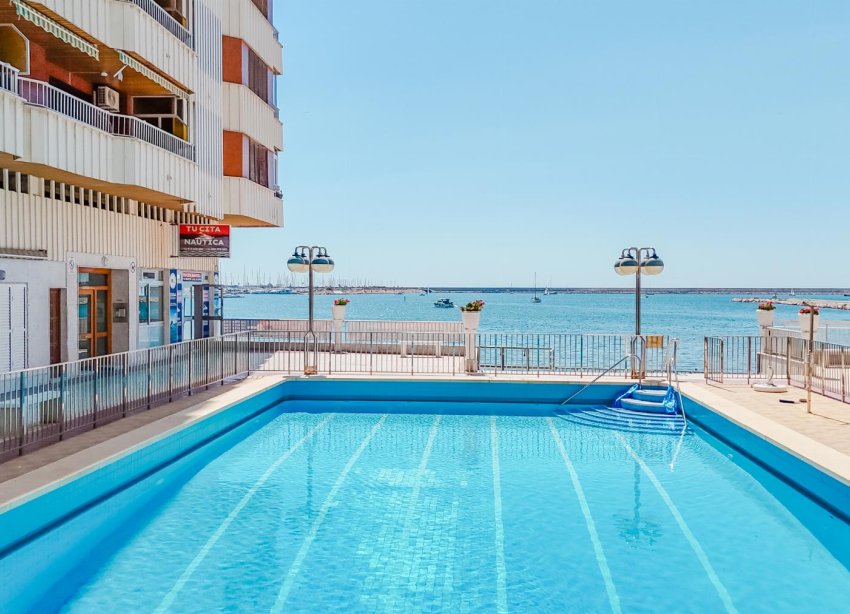Resale - Apartment - Torrevieja - Playa del Acequión