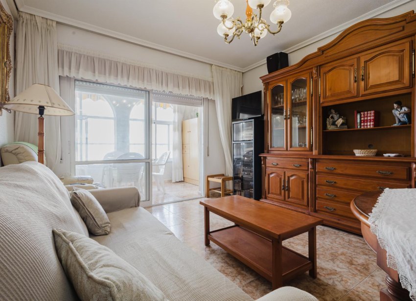 Resale - Apartment - Torrevieja - Playa del Acequión