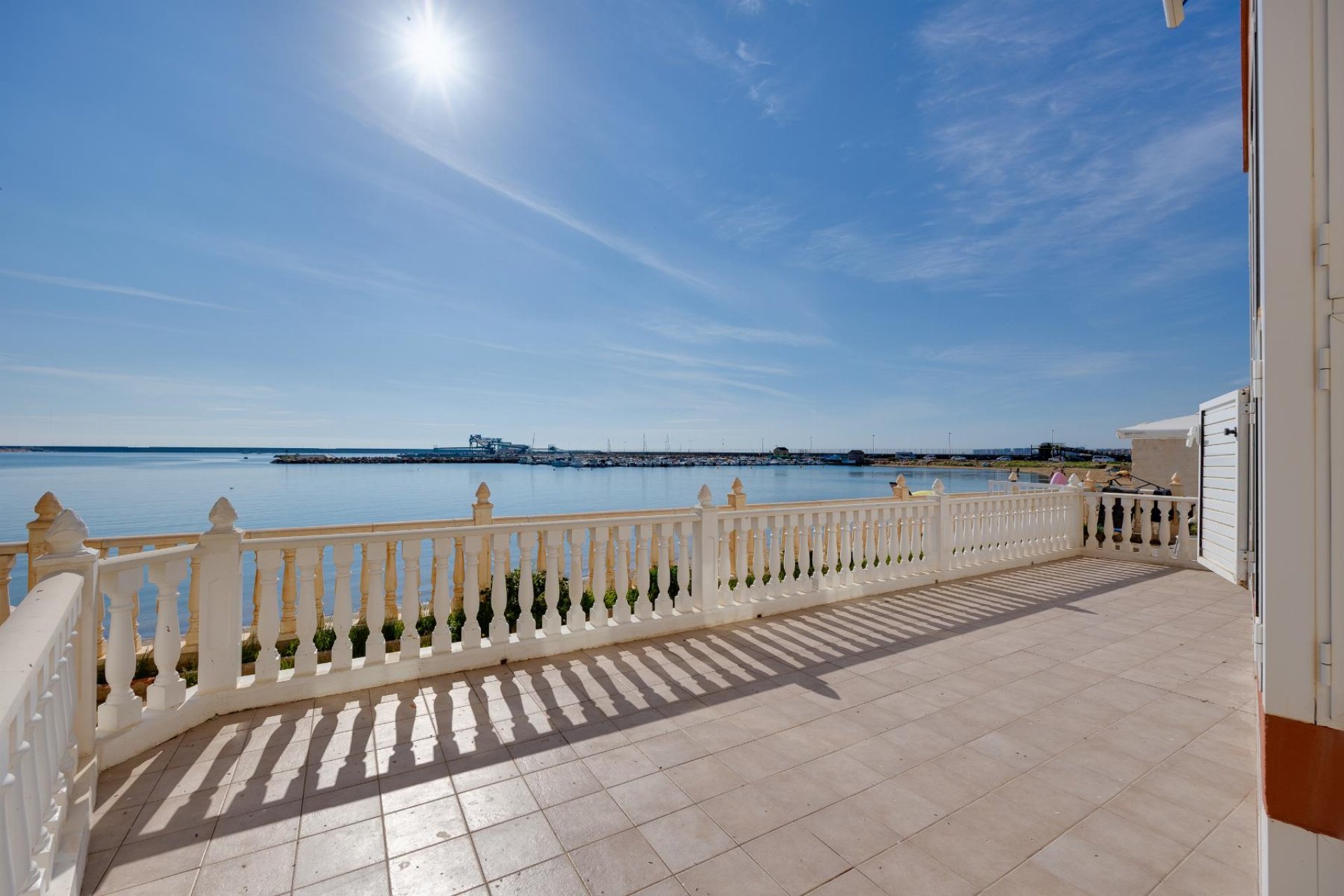 Resale - Apartment - Torrevieja - Playa del Acequión