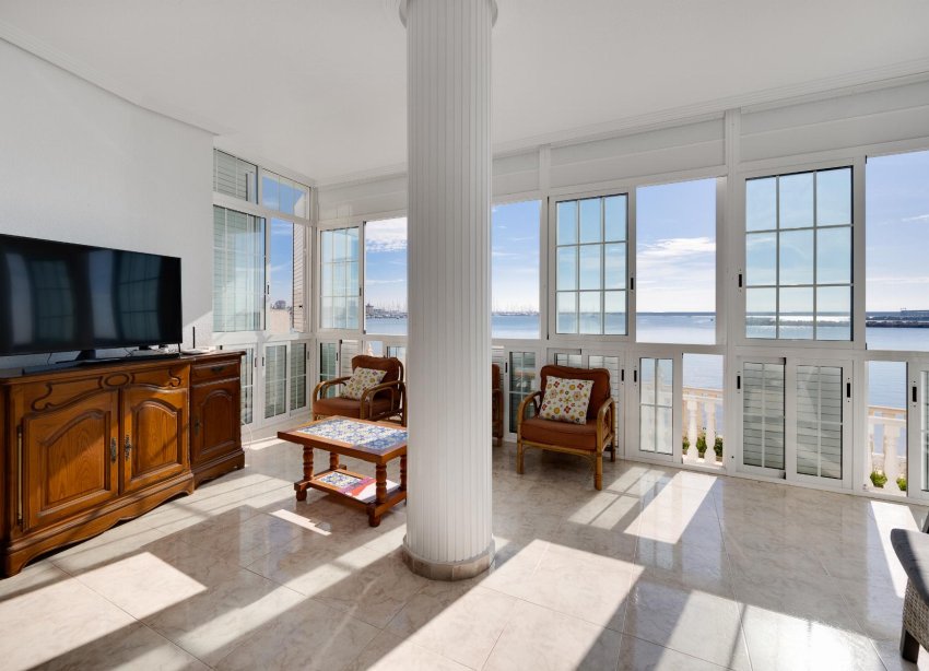Resale - Apartment - Torrevieja - Playa del Acequión