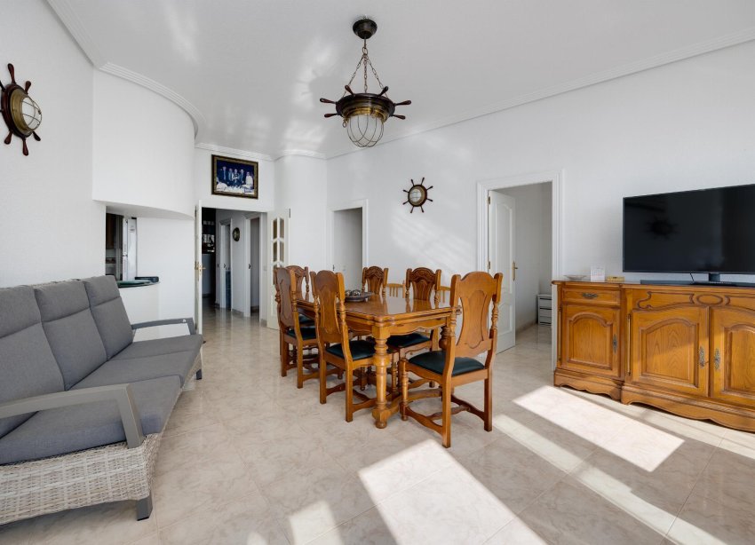 Resale - Apartment - Torrevieja - Playa del Acequión