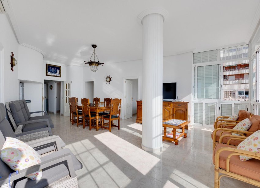 Resale - Apartment - Torrevieja - Playa del Acequión