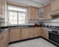 Resale - Apartment - Torrevieja - Playa del Acequión