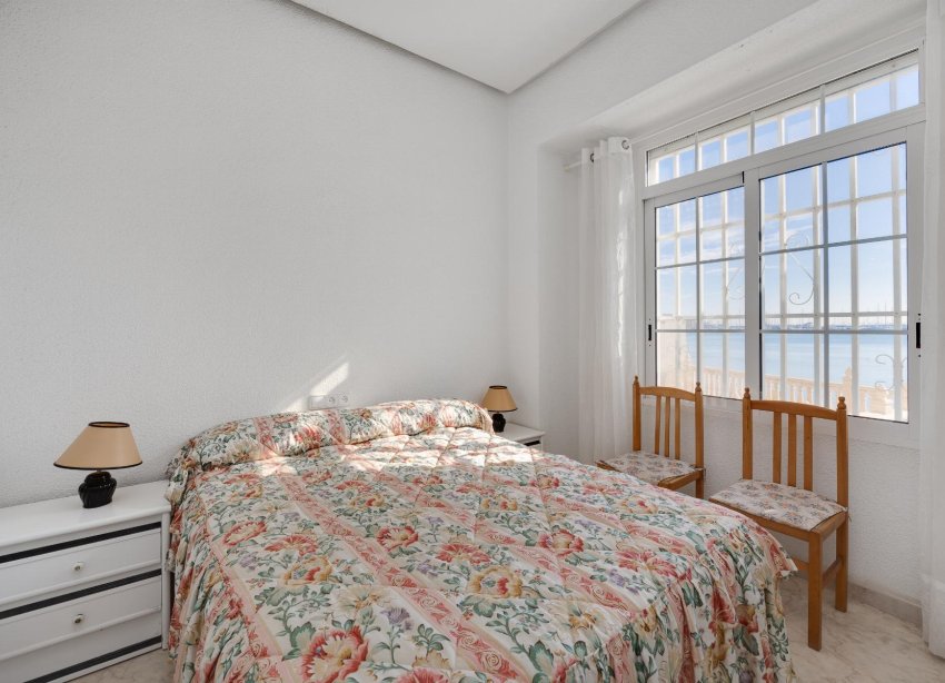 Resale - Apartment - Torrevieja - Playa del Acequión