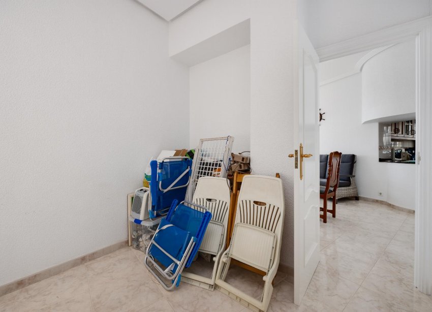 Resale - Apartment - Torrevieja - Playa del Acequión