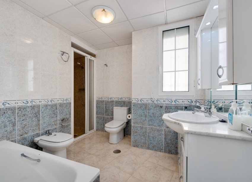 Resale - Apartment - Torrevieja - Playa del Acequión