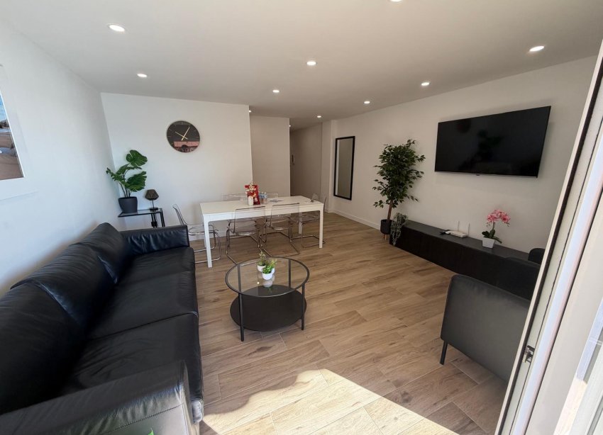 Resale - Apartment - Torrevieja - Playa del Acequión