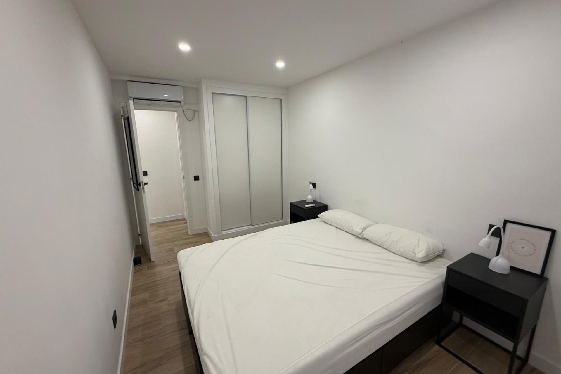 Resale - Apartment - Torrevieja - Playa del Acequión