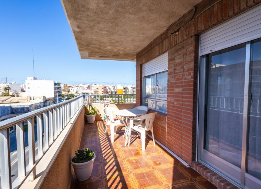 Resale - Apartment - Torrevieja - Playa del Acequión
