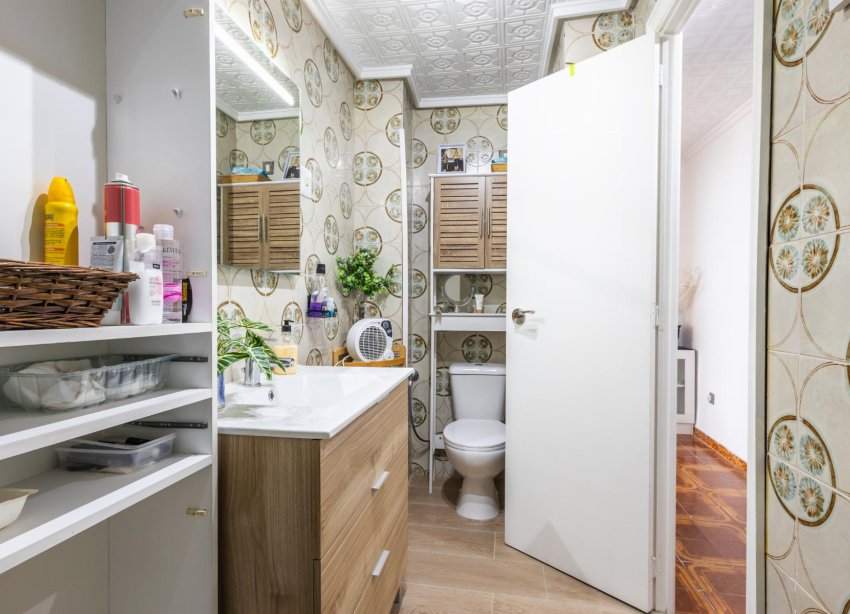 Resale - Apartment - Torrevieja - Playa del Acequión