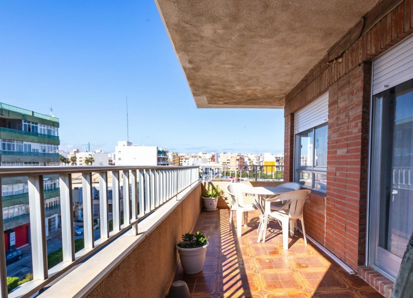 Resale - Apartment - Torrevieja - Playa del Acequión