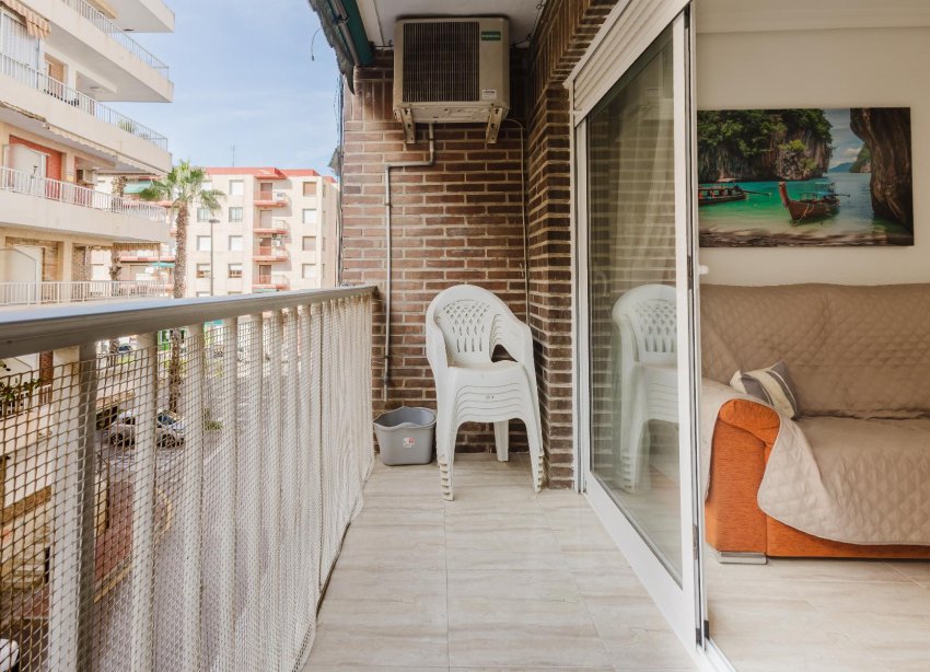 Resale - Apartment - Torrevieja - Playa del Acequión