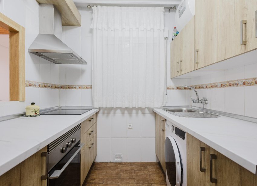 Resale - Apartment - Torrevieja - Playa del Acequión