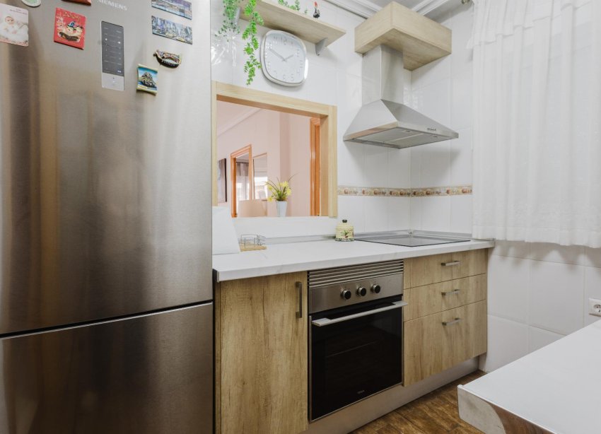 Resale - Apartment - Torrevieja - Playa del Acequión