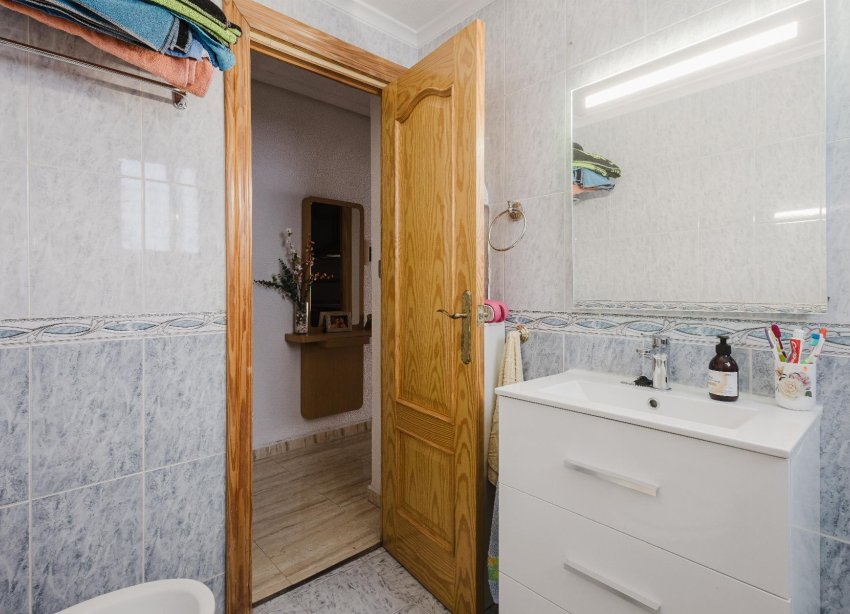 Resale - Apartment - Torrevieja - Playa del Acequión