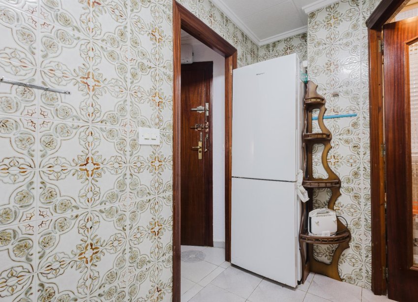 Resale - Apartment - Torrevieja - Playa del Acequión