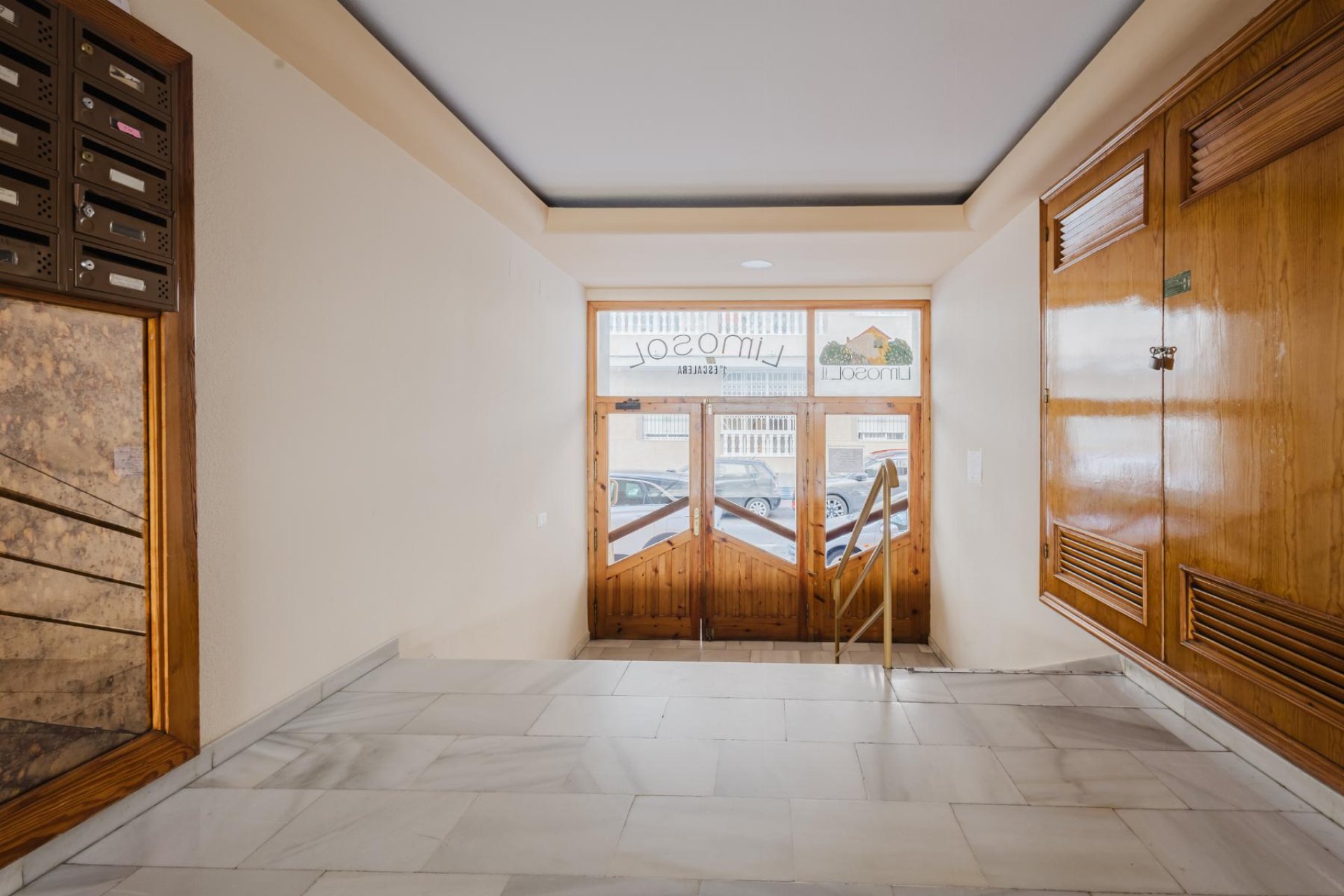 Resale - Apartment - Torrevieja - Playa del Acequión