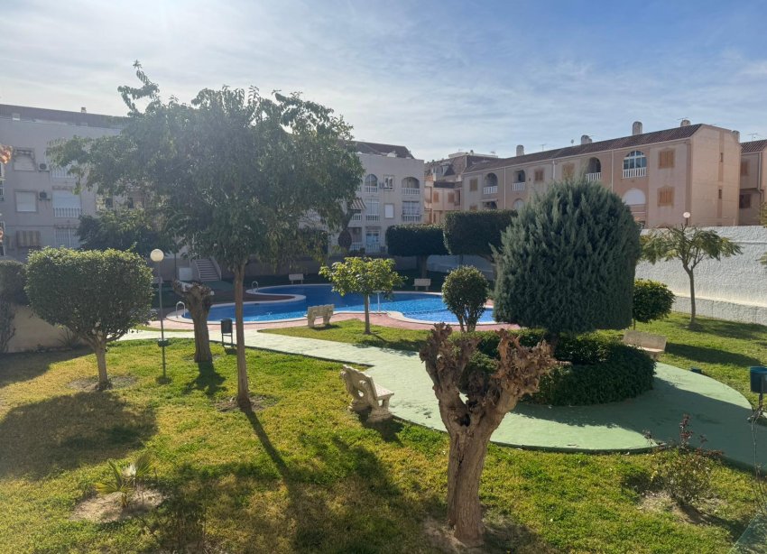 Resale - Apartment - Torrevieja - Playa del Acequión