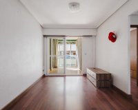 Resale - Apartment - Torrevieja - Playa del Acequión