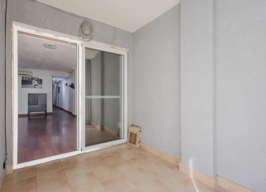 Resale - Apartment - Torrevieja - Playa del Acequión