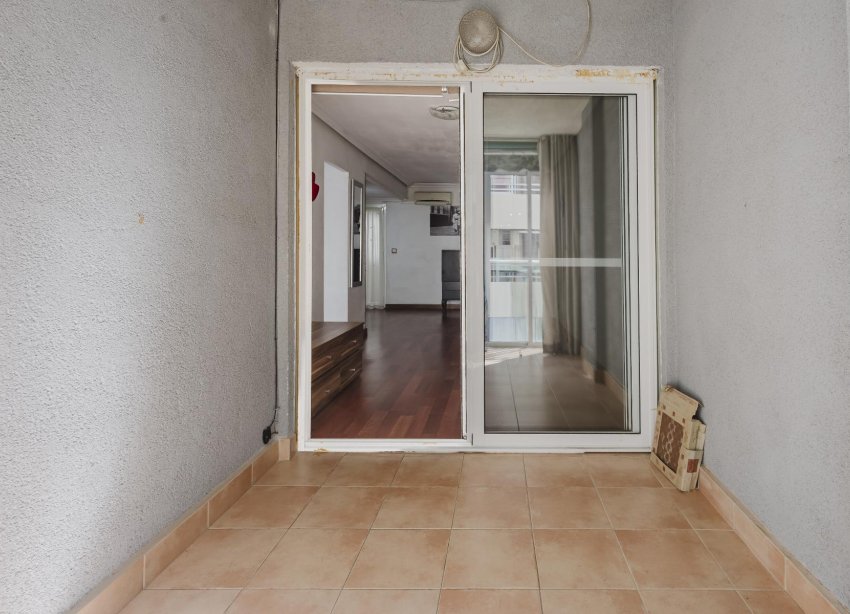 Resale - Apartment - Torrevieja - Playa del Acequión