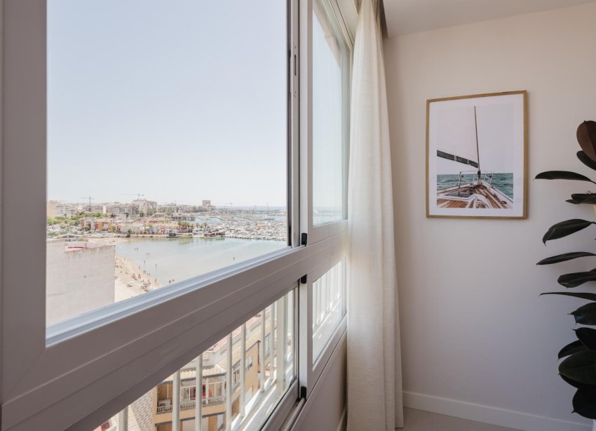 Resale - Apartment - Torrevieja - Playa del Acequión