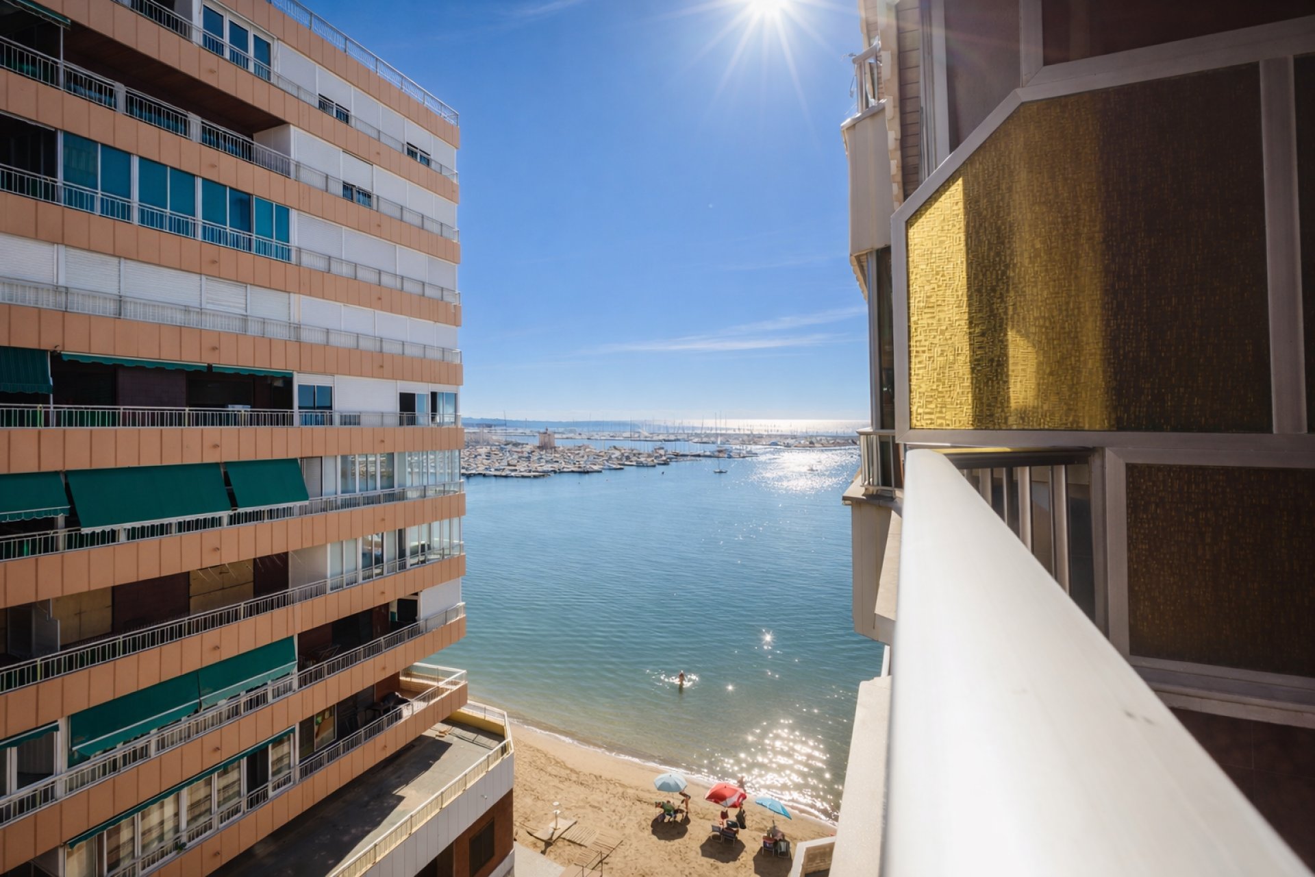 Resale - Apartment - Torrevieja - Playa del Acequión
