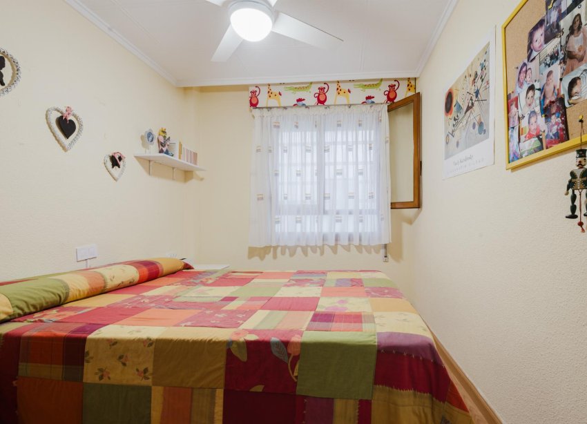 Resale - Apartment - Torrevieja - Playa del Acequión