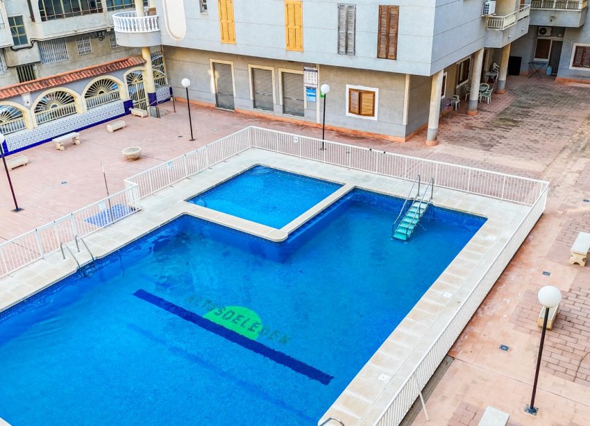 Resale - Apartment - Torrevieja - Playa del Acequión